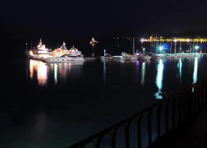 Corfu Town West Апартаменты *